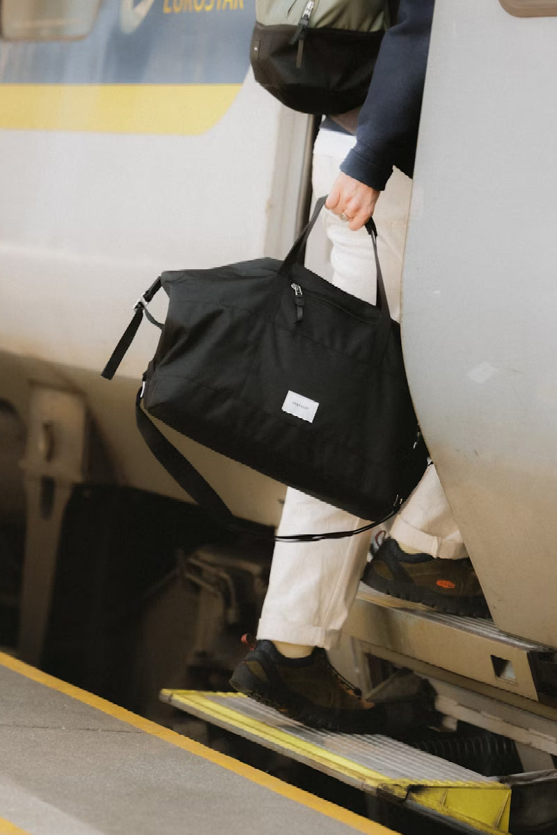 Sandqvist Milton Weekender - black with black leather