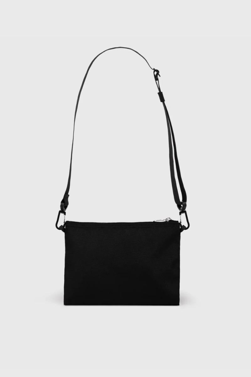 Sandqvist musta olkalaukku