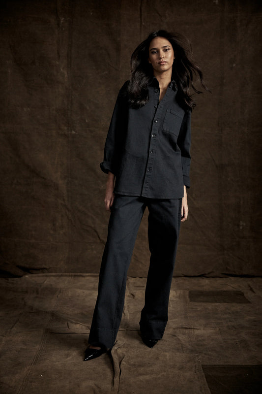 AVENY Hooper Shirt Washed Twill - Black Washed Out Effect