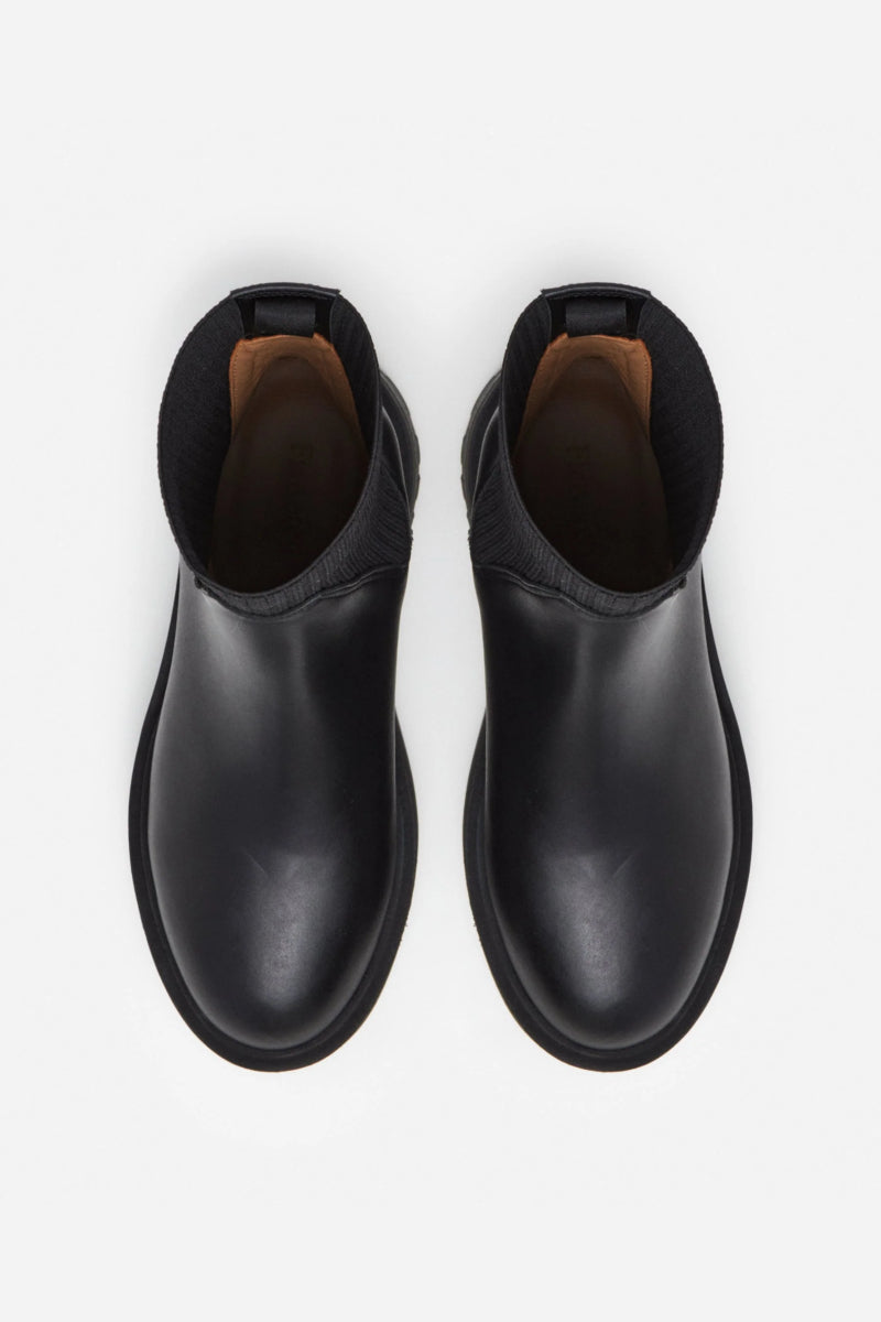 Flattered Aurora - Leather Black