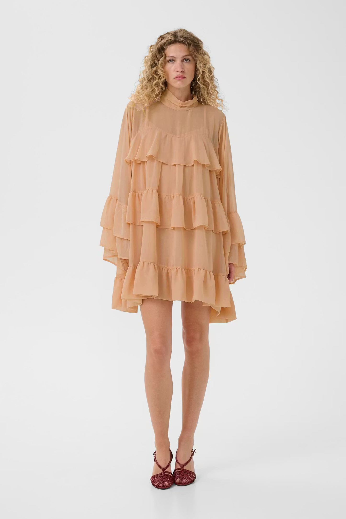 Naisten röyhelömekko