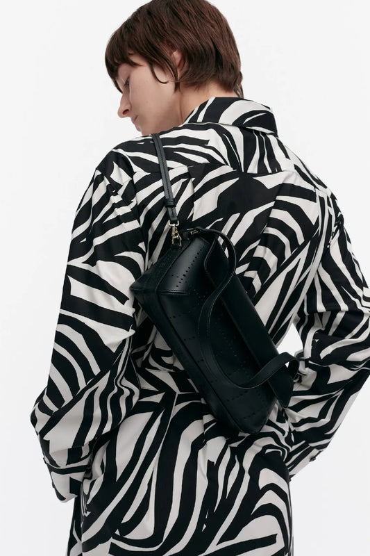 Marimekko Imprint Clutch Tiiliskivi - musta