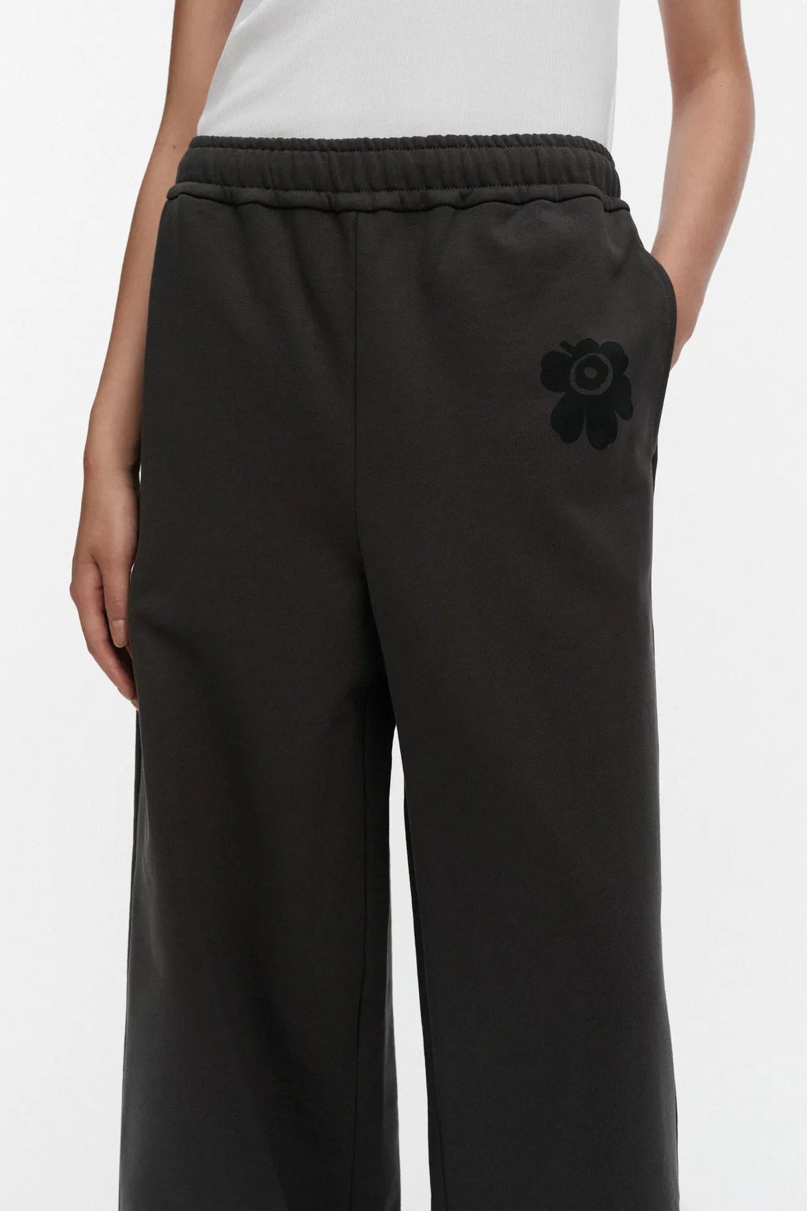 Marimekko Naturaali Unikko Placement Kioski housut - tummanharmaa / musta