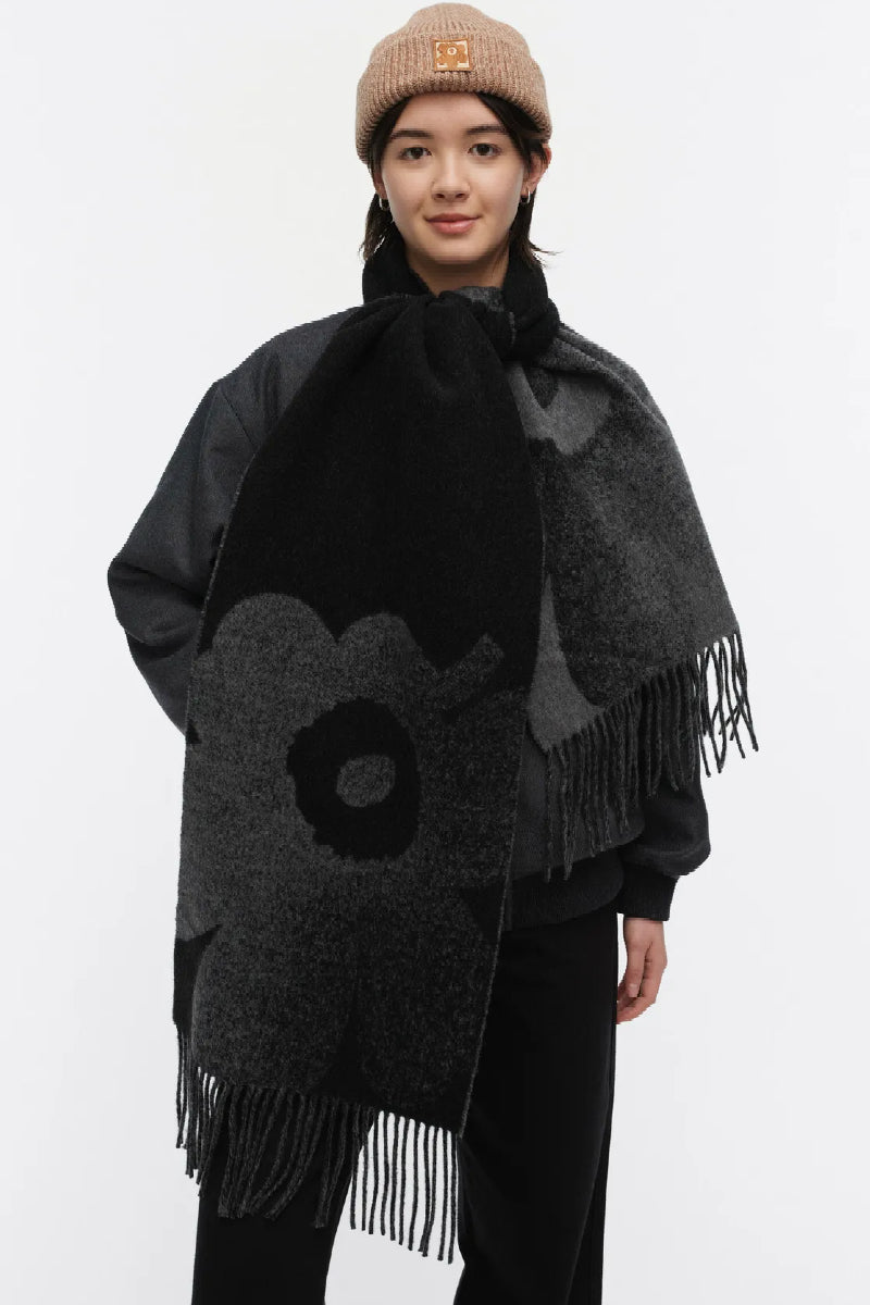 Marimekko Onnekas Unikko Kioski huivi - harmaa / musta