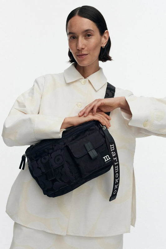 Marimekko Sling Bag M Unikko olkalaukku - sininen / tummansininen