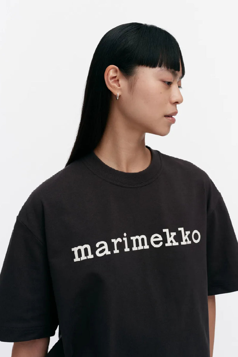 Marimekko Veisto logo placement t-paita - musta