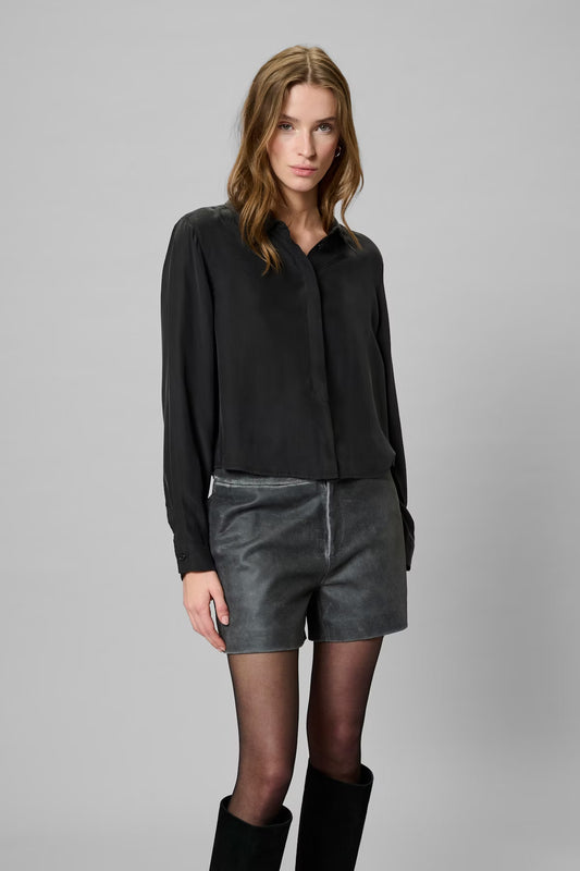 My Essential Wardrobe MWSilk Short shirt - black