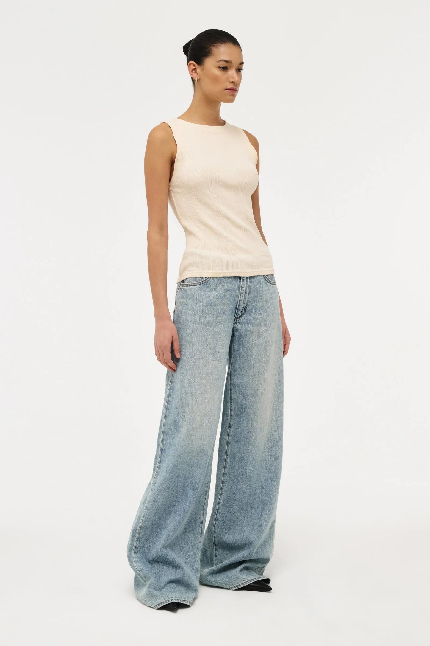 NEUW Milla Wide - capsule