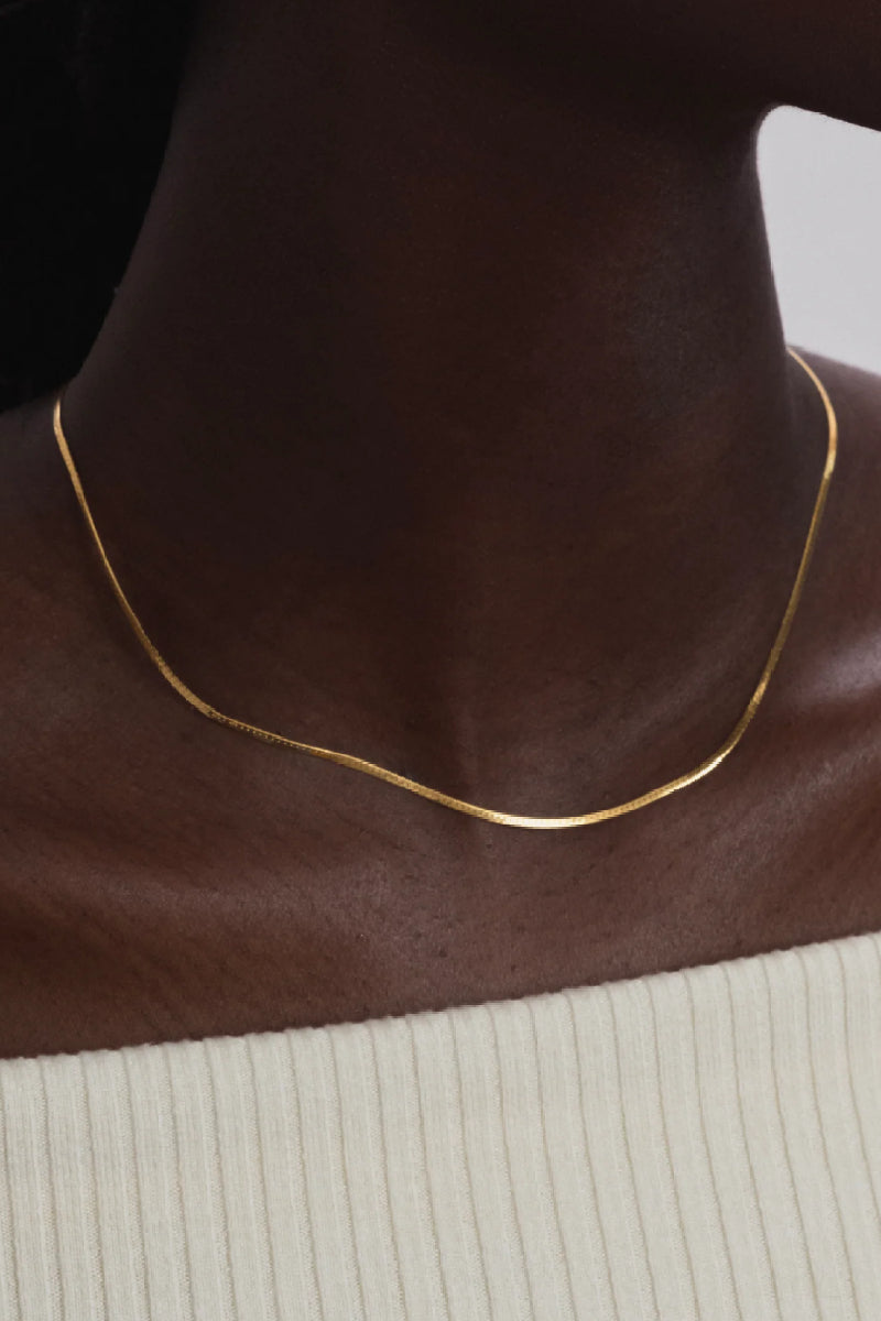 Syster P Herringbone necklace - gold