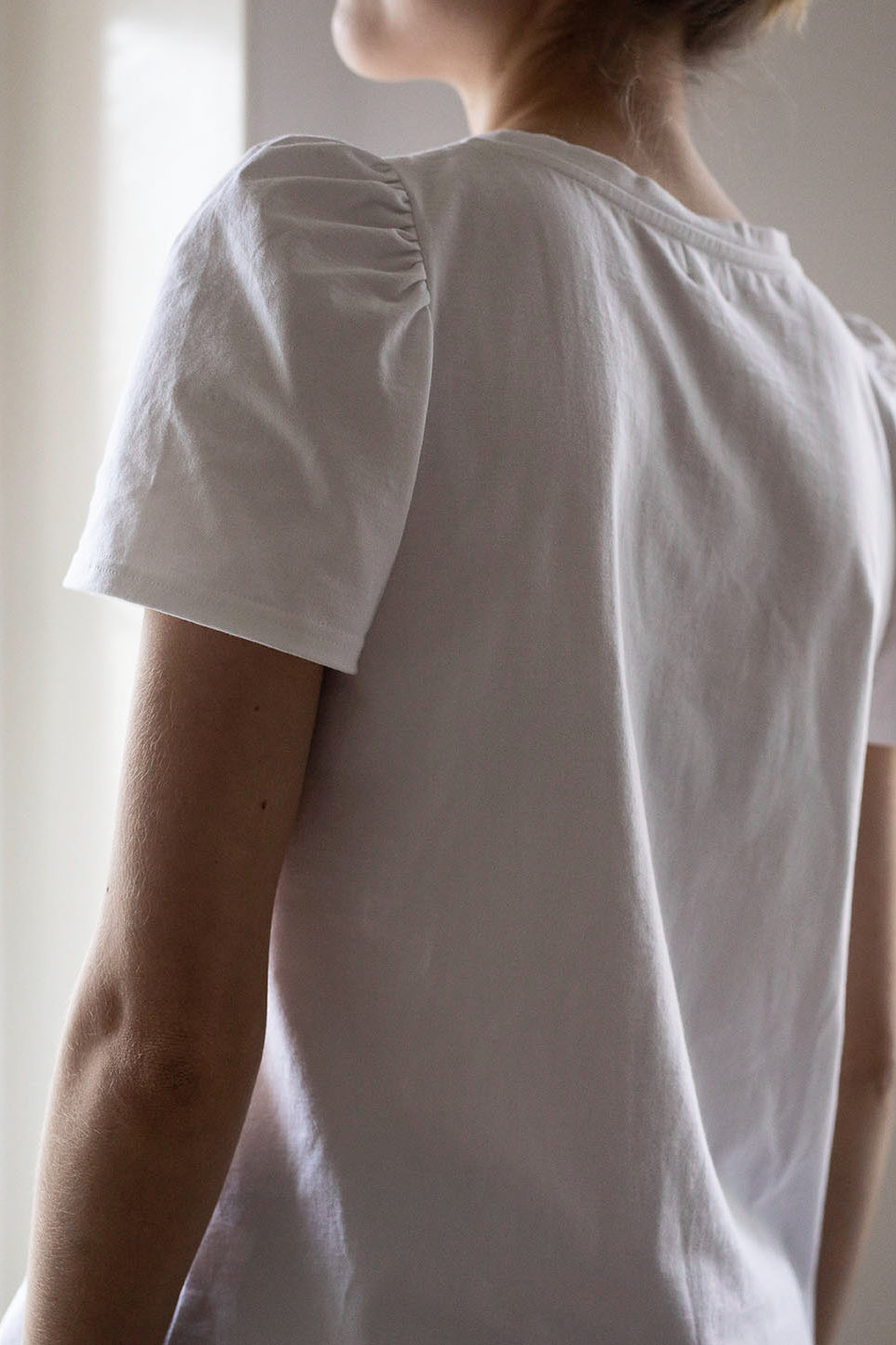 Gauhar Puff shoulder T-shirt - white cotton
