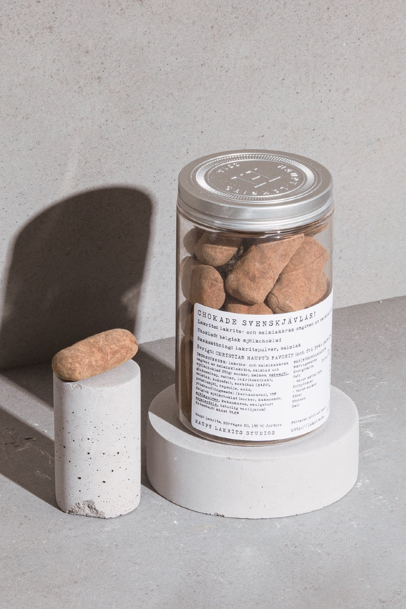 Haupt Lakrits Chokade Svenskjävlar!