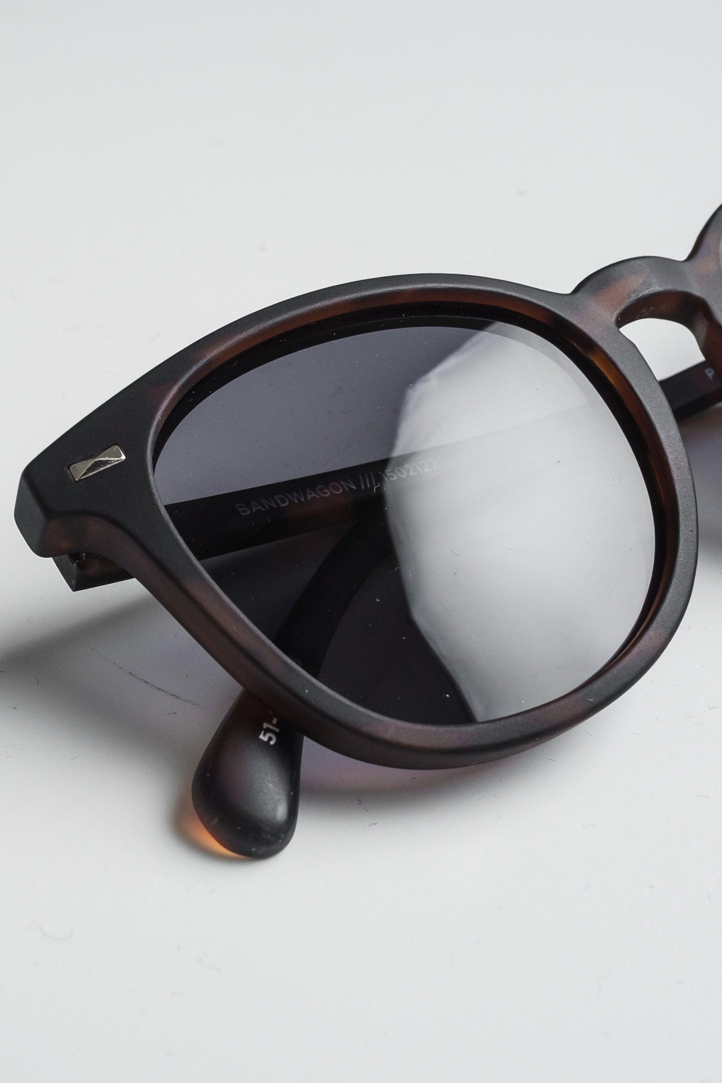 Le Specs Bandwagon polarisoidut aurinkolasit - Matte tortoise