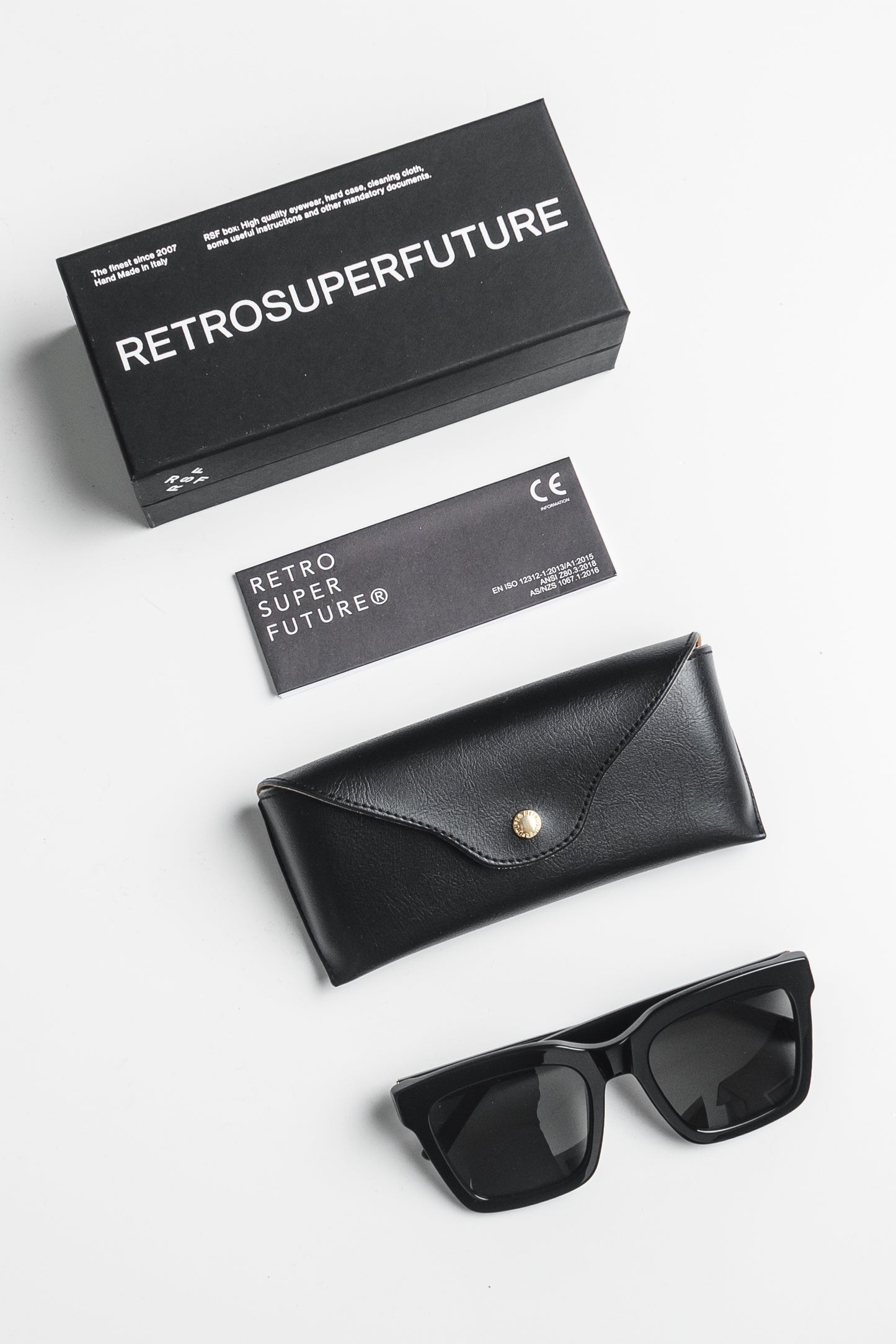 Retrosuperfuture Aalto aurinkolasit - black