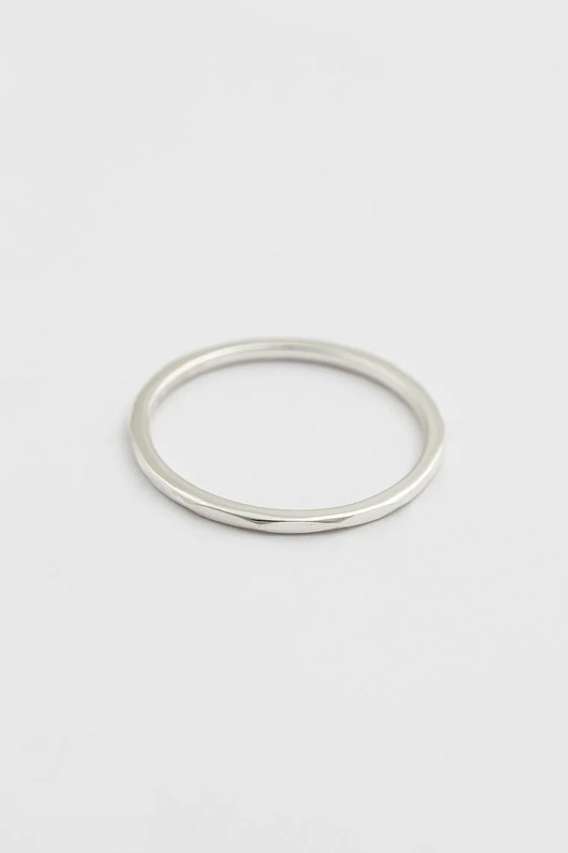 Syster P Tiny Ultrathin Ring - silver