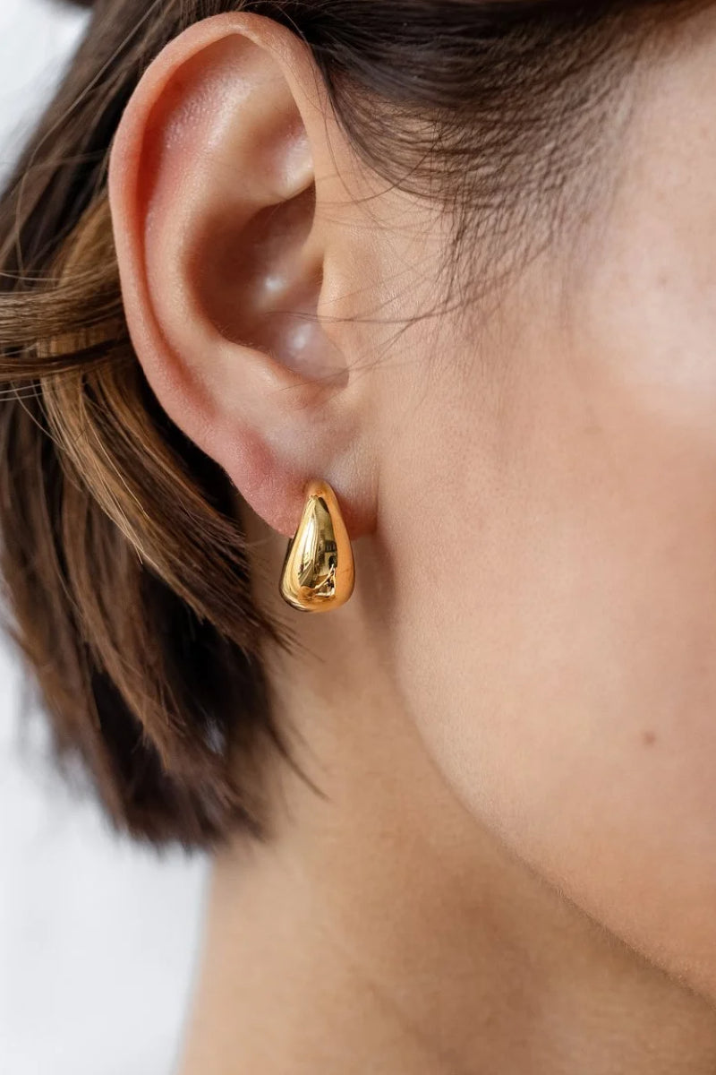 Syster P Bold Little Sis Earrings - Gold